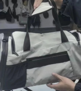 寻找加工厂  现有旅行包600个，交期1月14号，有空做的工